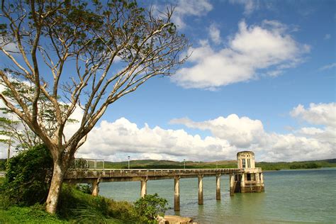 Caliraya Dam .